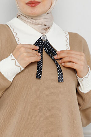 Yakası Fiyonk Detaylı Triko Takım-Sütlü Kahve