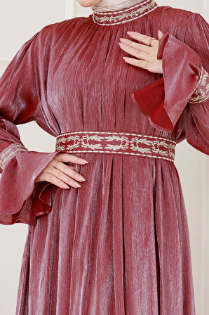 Kolu Volanlı Nakış Detaylı Abiye-Bordo