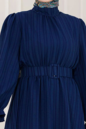 Kolu Volanlı Kemerli Henna Elbise-Lacivert