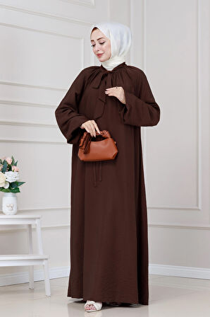 Yakası Bağcıklı Lara Elbise-Kahverengi