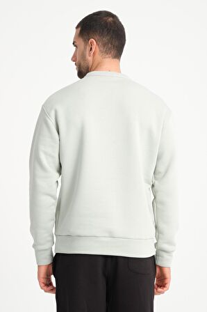 Buz Yeşili Bisiklet Yaka Basic Armalı Erkek Sweatshirt