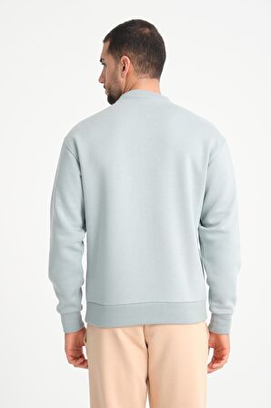 Buz Mavisi Bisiklet Yaka Basic Armalı Erkek Sweatshirt