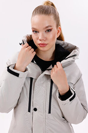 Kadın Polarlı Kürklü Su Ve Rüzgar Geçirmez Kapüşonlu Kışlık Mont & Kaban & Parka