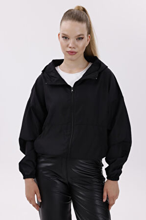 Kadın Kapüşonlu Su Ve Rüzgar Geçirmez Oversize Yağmurluk - Rüzgarlık