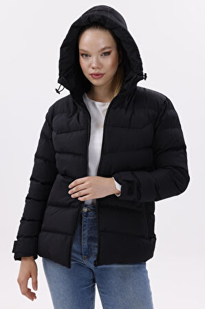 Kadın Kapüşonlu Polarlı Kürklü Su Geçirmez Rüzgara Dayanıklı Şişme Mont Kaban Parka