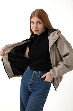 Spor Kadın Taba Kapüşonlu Su ve Rüzgar Geçirmez Cepli İçi Astarlı Oversize Mevsimlik Yağmurluk