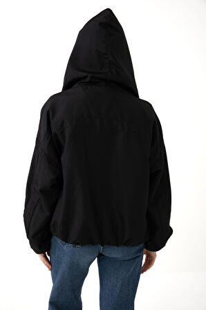 Spor Kadın Taba Kapüşonlu Su ve Rüzgar Geçirmez Cepli İçi Astarlı Oversize Mevsimlik Yağmurluk