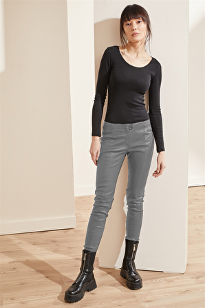 Gri Kadın Streç Deri Pantolon