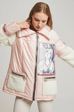 Pembe Babs Elyaf Dolgulu Resimli Kol Yaka ucu ve Cep Kuzu Kürkü Fermuarlı Kadın Kumaş Kaban