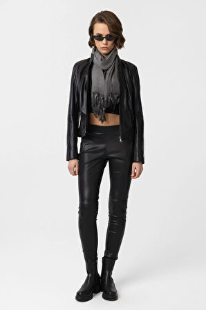 Siyah Lotus Fermuarlı Astarlı Kısa Omuzda Ve Kolda Dikişli Dar Kesim Kadın Hakiki Deri Mont