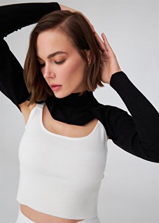 Peraluna Yarım Balıkçı Yaka Uzun Kollu Triko Omuzluk Siyah