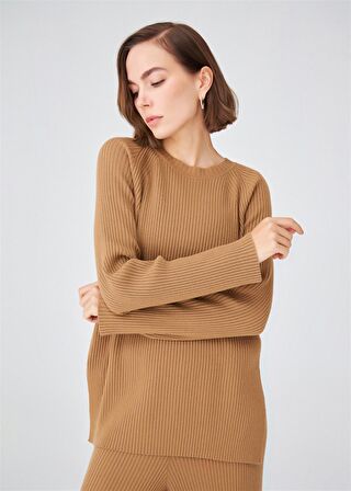 Peraluna Yırtmaçlı Bol Kesim Kaşmir Karışım Kadın Triko Kazak Camel