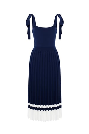 Styleboom X Peraluna KELLY DRESS Askılı Bağlama Detaylı Rahat Kesim Midi Boy Yazlık Kadın Triko Elbise Lacivert