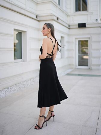 Styleboom X Peraluna VIVIEN SKIRT Düğme Detaylı Diz Altı Kloş Kadın Triko Etek Siyah