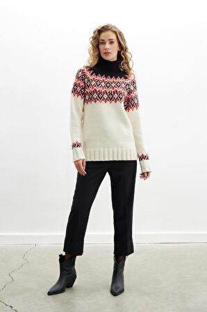 Styleboom X Peraluna COTSWALD FAIR ISLE PULLOVER Balıkçı Yaka Baklava Desen Kazak Kadın Triko Kazak - Ekru Multi