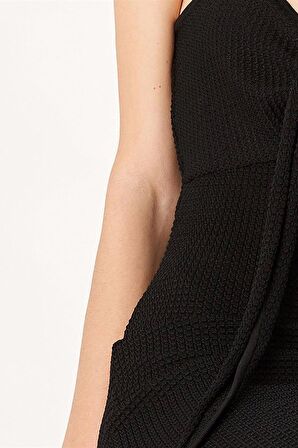 Peraluna Siyah Renk Askılı Midi Boy Abiye Triko Elbise