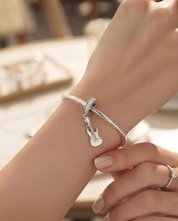 Kadın Gümüş Bileklik Uyumlu Gitar Model Charm