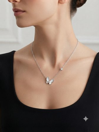Kadın Beyaz Renk Kelebek Model Gümüş Kolye