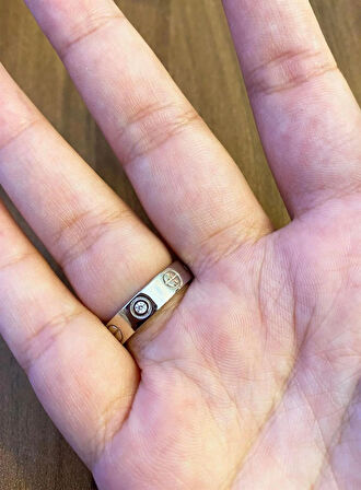 Kadın Sembol Detay Taşlı Gümüş Yüzük