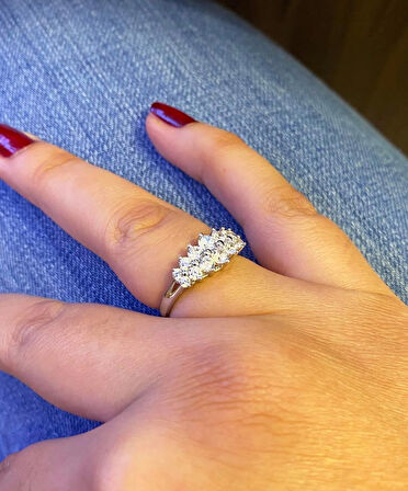 Kadın Çift Sıra Detay Taşlı Gümüş Yüzük