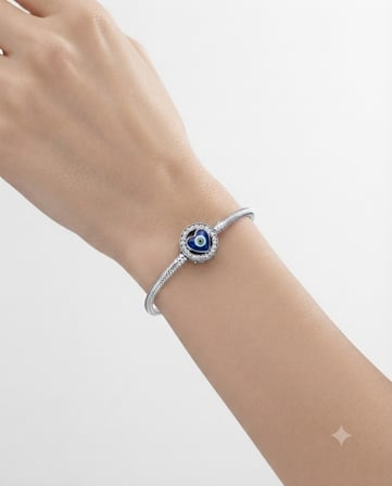 Kadın Kalpli Göz Model Nazar Boncuğu Detay Taşlı Gümüş Charm