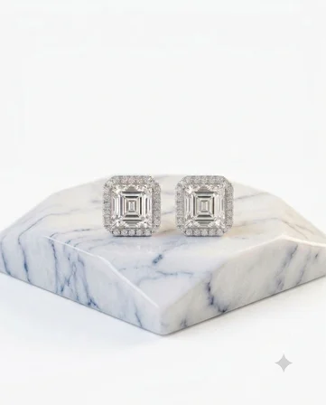 Kadın Moissanite Kare Taş ve Etrafı Sıralı Taş Detay Gümüş Küpe