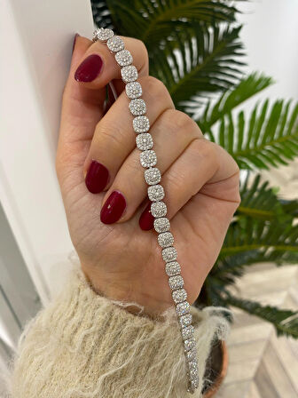 Kadın Gümüş İthal Zirkon Taşlı Bileklik