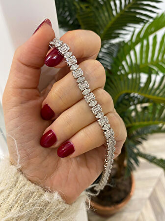 Kadın Gümüş İthal Baget Taşlı Tasarım Bileklik