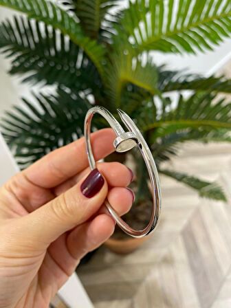 Kadın Gümüş İthal Taşsız Kalın Çivi Bileklik