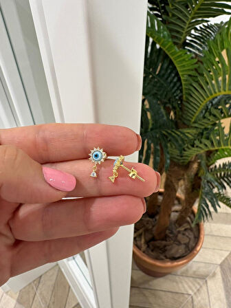 Kadın Gümüş Vidalı Göz Küpe