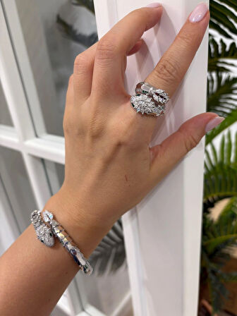 Kadın Gümüş İthal Zirkon Taşlı Tasarım Bileklik ve Yüzük Seti