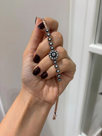 Kadın Gümüş Çiçekli Elmas Montör Bileklik