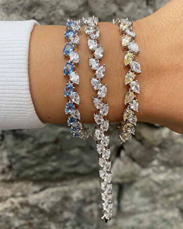 Kadın Gümüş Renkli Taşlı Bileklik 3802