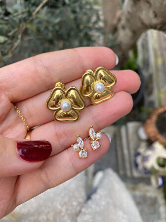 Kadın Gümüş Vidalı İncili Yonca Küpe