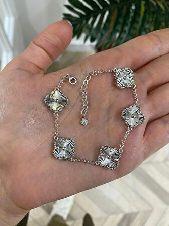 Kadın Gümüş Beş Yoncalı Bileklik