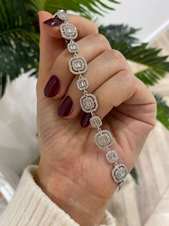 Kadın Gümüş Bagetli Zirkon Taşlı Bileklik