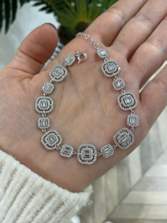 Kadın Gümüş Bagetli Zirkon Taşlı Bileklik