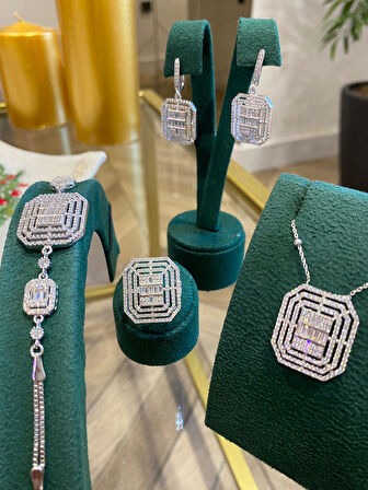 Kadın Gümüş Zirkon Taşlı Baget Set Takımı