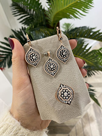 Kadın Gümüş Elmas Montür Tasarım Set 