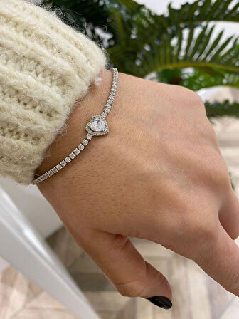 Kadın Gümüş Suyolu Kalpli Bileklik 