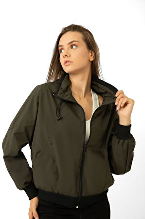 Kadın Dik Yaka Su ve Rüzgar Geçirmez Oversize Crop Mevsimlik Yağmurluk Rüzgarlık