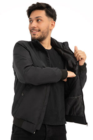 Spor Erkek Astarlı Dik Yaka Mevsimlik Cepli Su ve Rüzgar Geçirmez Mont