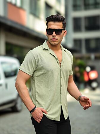 Jakarlı Örme Desenli Kısa Kol Fit Gömlek - Yeşil
