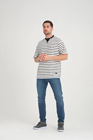 Zarf Yaka Detaylı Çizgili Oversize T-Shirt - Siyah