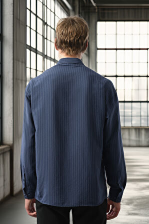 Viskon Dikey Çizgili Rahat Kalıp Erkek Gömlek - Lacivert