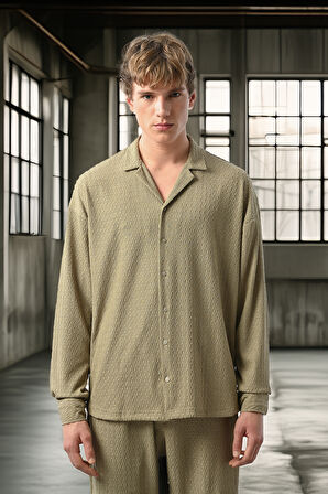 Apaş Yaka Uzun Kol Gölge Dokulu Gömlek - Çağla