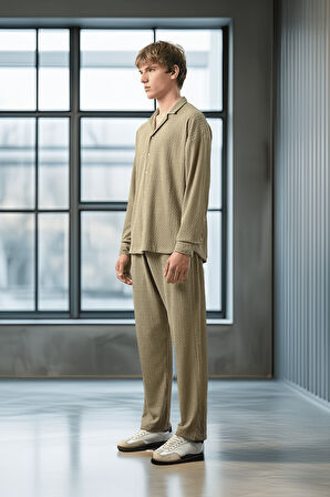 Apaş Yaka Uzun Kol Gölge Dokulu Gömlek - Çağla