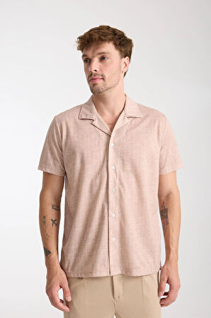 Bej Erkek Kısa Kollu Yazlık Gömlek – Düğmeli, Açık Yaka, Rahat Kalıp