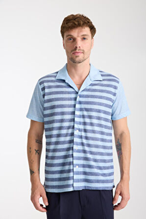 Mavi Çizgili  Erkek Kısa Kollu Yazlık Gömlek – Düğmeli, Açık Yaka, Rahat Kalıp