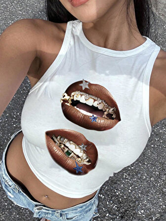 KadınBeyaz Baskılı Crop Atlet – Diş Grillz Desenli, Sokak Modası Tarzı